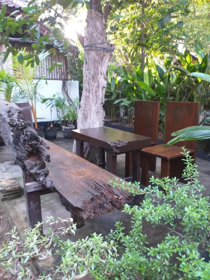 Dili Gili Bed & Breakfast Gili Trawangan Exterior foto