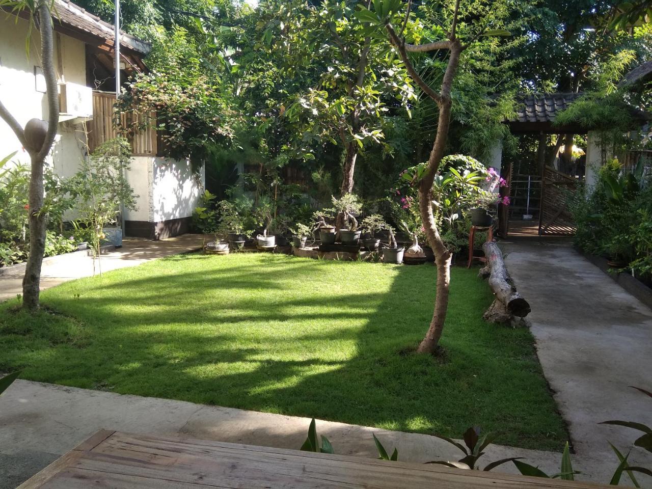 Dili Gili Bed & Breakfast Gili Trawangan Exterior foto